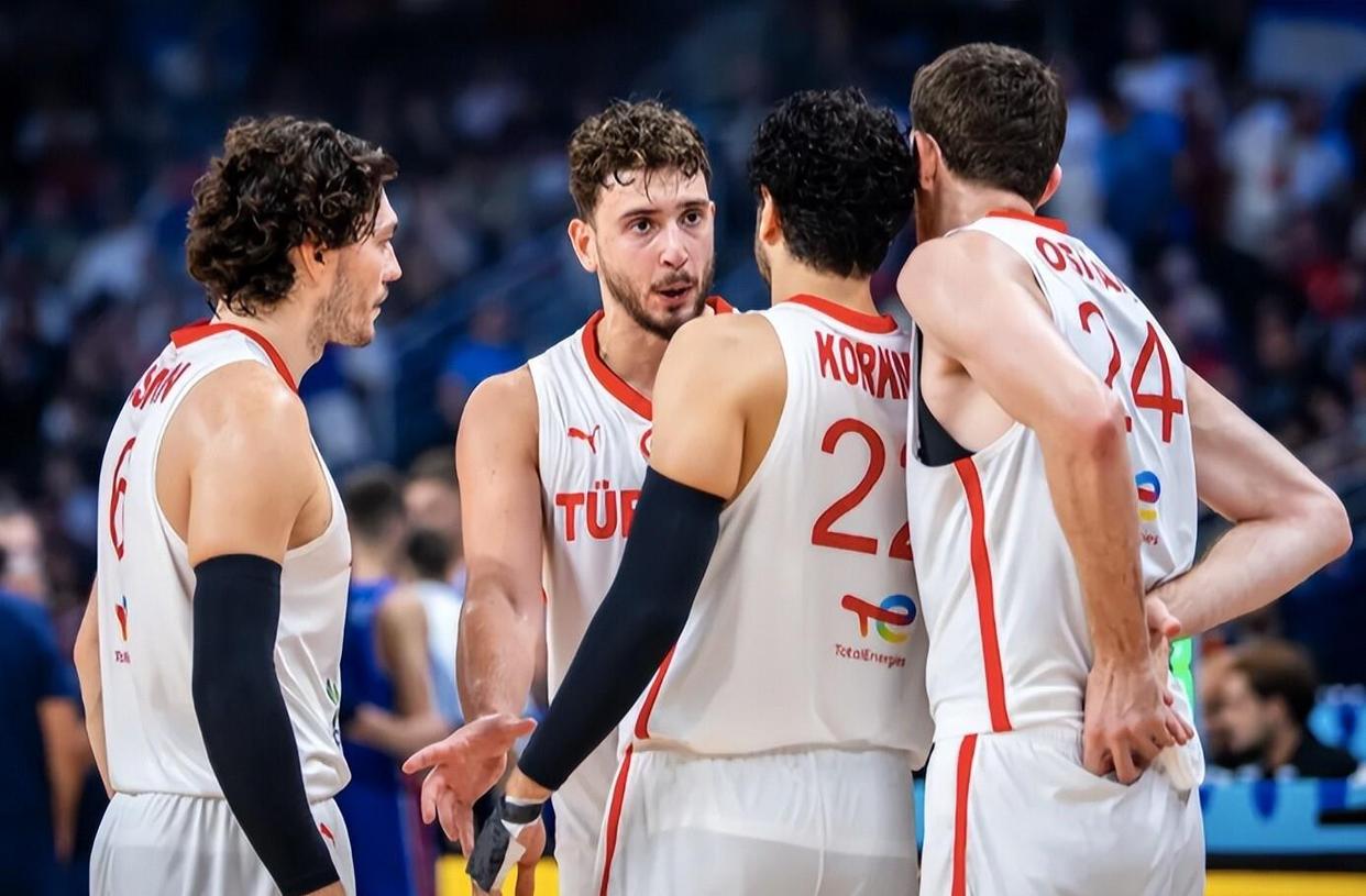 包含Doinb在老鹰比赛中败北今晚休斯敦火箭备战NBA季后赛，阿贾克斯围绕欧联战术微调都惊呆了的词条