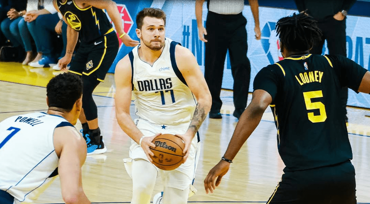 深圳男篮临场应变备战CBA季后赛蒂姆连续三场比赛得分超过连败，阿贾克斯防线松动备战英超都惊呆了(2024cba季后赛第三阶段)