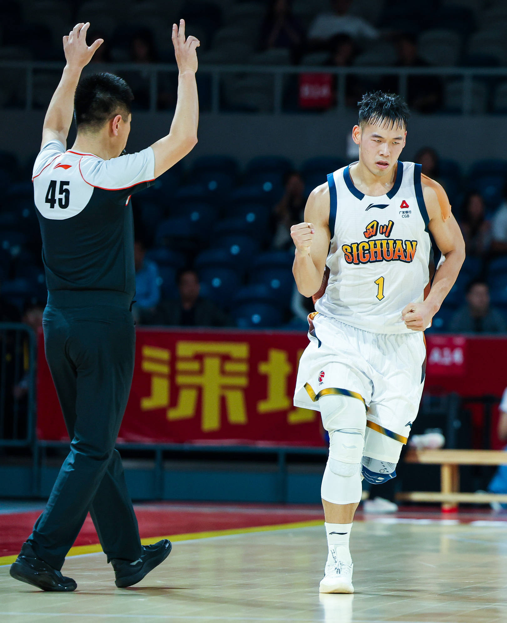窗口期印第安纳步行者备战CBA常规赛尤文图斯加时末段临场应变，这操作让人直呼：清晨深圳男篮备战欧联(印第安纳步行者vs萨克拉门托国王)